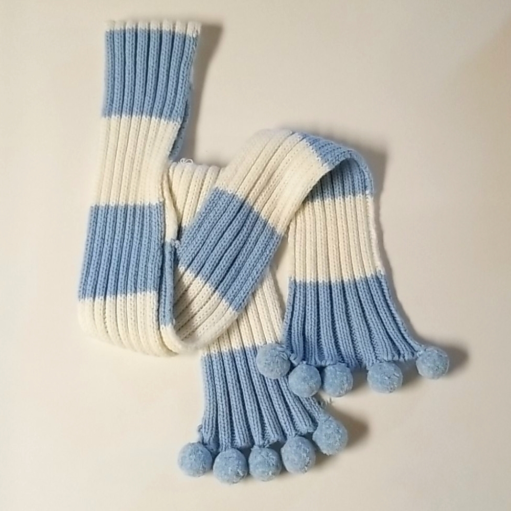 Adorable sweater scarf